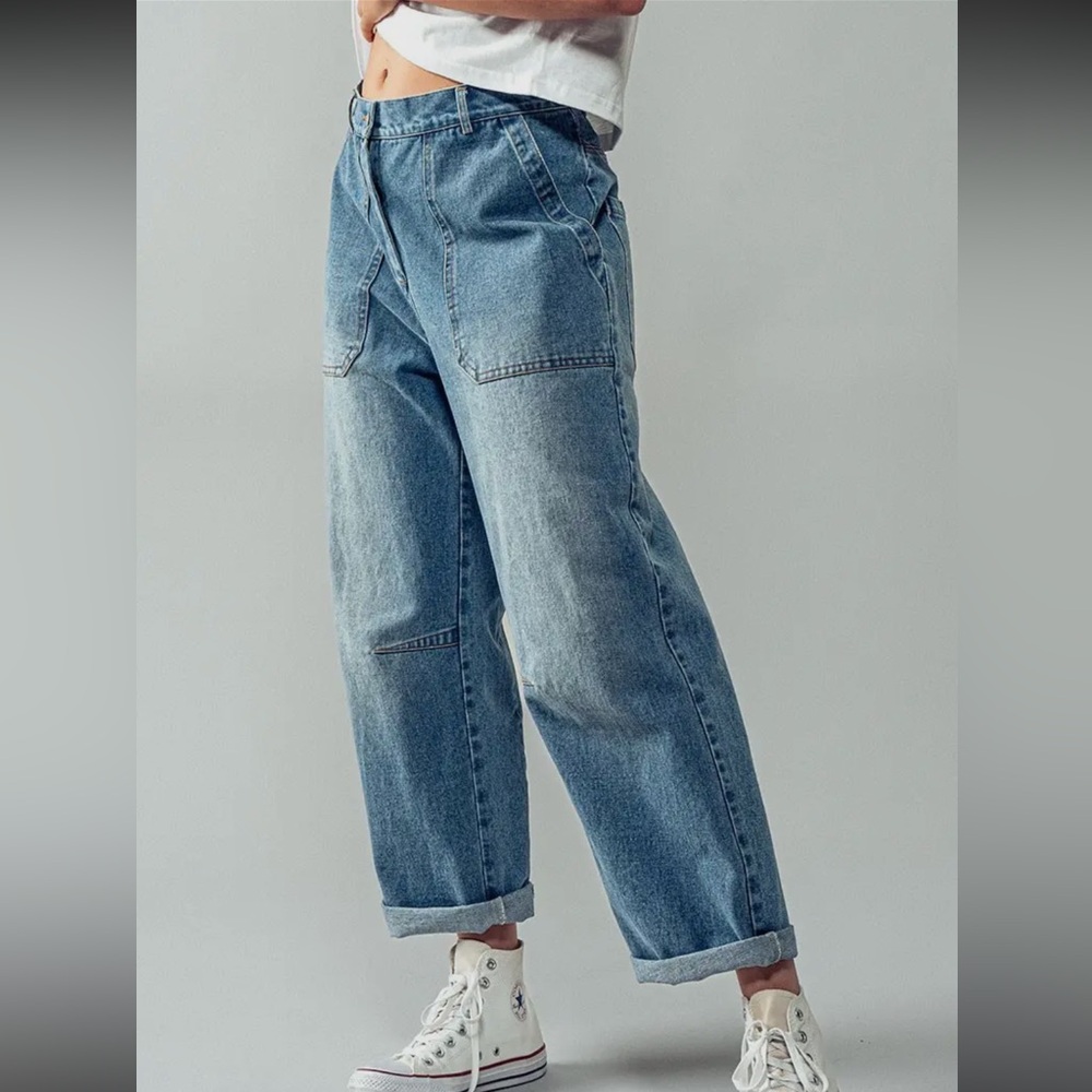 194. High rise barrel jean in medium wash